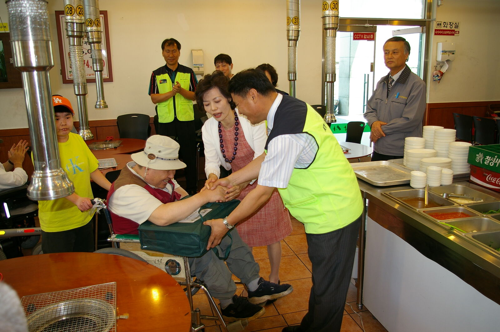 가정의달 맞이 재가복지 대상자 가족잔치 진행 가정의달 맞이 재가복지 대상자 가족잔치 진행